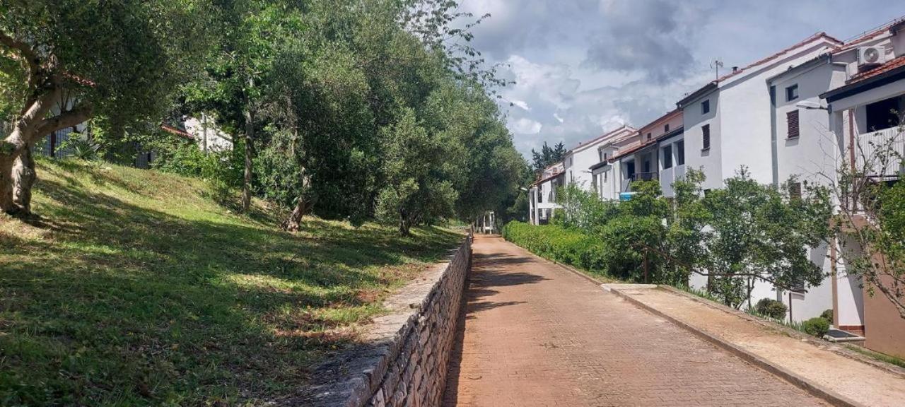 Studio Apartment Jadranko Duga Uvala Krnica Kültér fotó